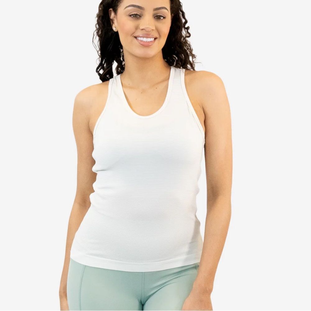 Senita Athletics Essential Race Length Seamless Tank Bamboo M NWT‎ in packaging